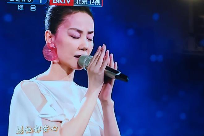 晚十大精彩节目及十大吐槽AG真人2025央视春(图11)