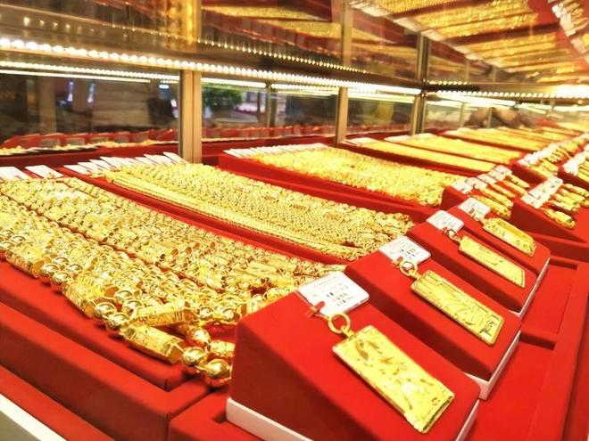 年金价翻3倍三金成难题不是不想是结不起ag真人平台第一游戏难怪大家不结婚！5(图2)