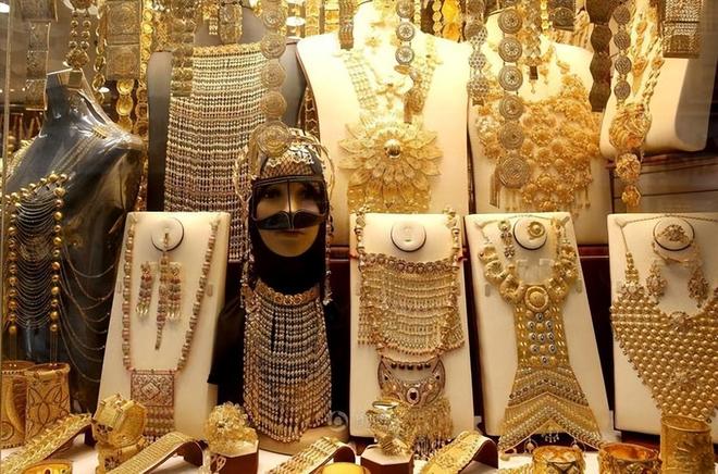 年金价翻3倍三金成难题不是不想是结不起ag真人平台第一游戏难怪大家不结婚！5(图11)