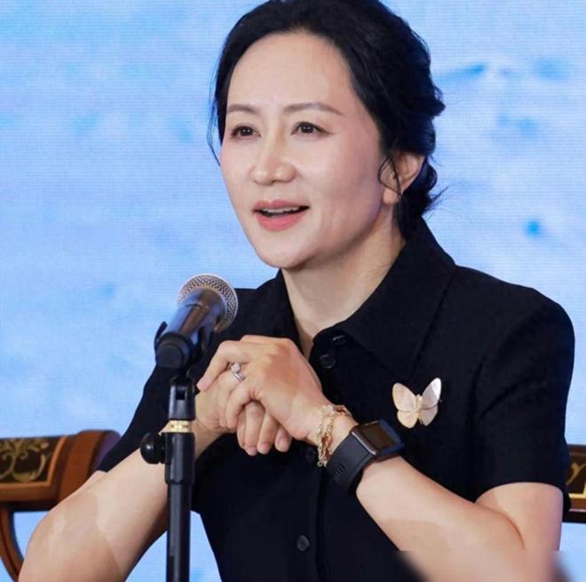 质”不在“量”记住这3选3不选才优雅得体AG真人澳门百家家乐中年女人戴首饰在“(图2)