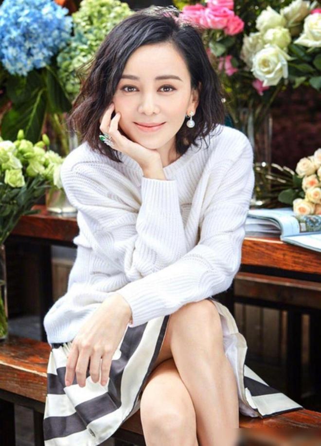 质”不在“量”记住这3选3不选才优雅得体AG真人澳门百家家乐中年女人戴首饰在“(图9)